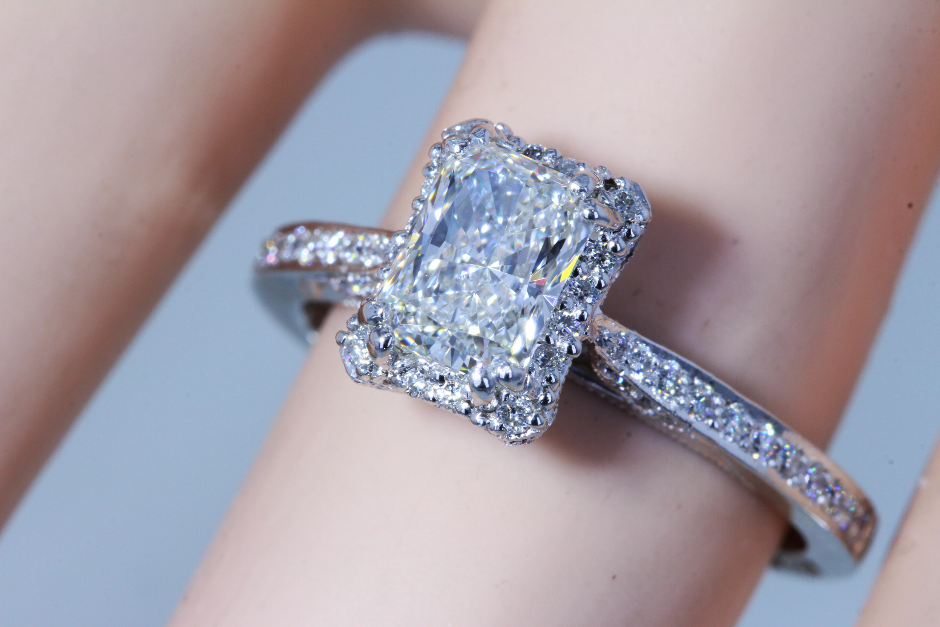 1.26CT Radiant Diamond Tacori Platinum Halo Engagement Ring GIA ...