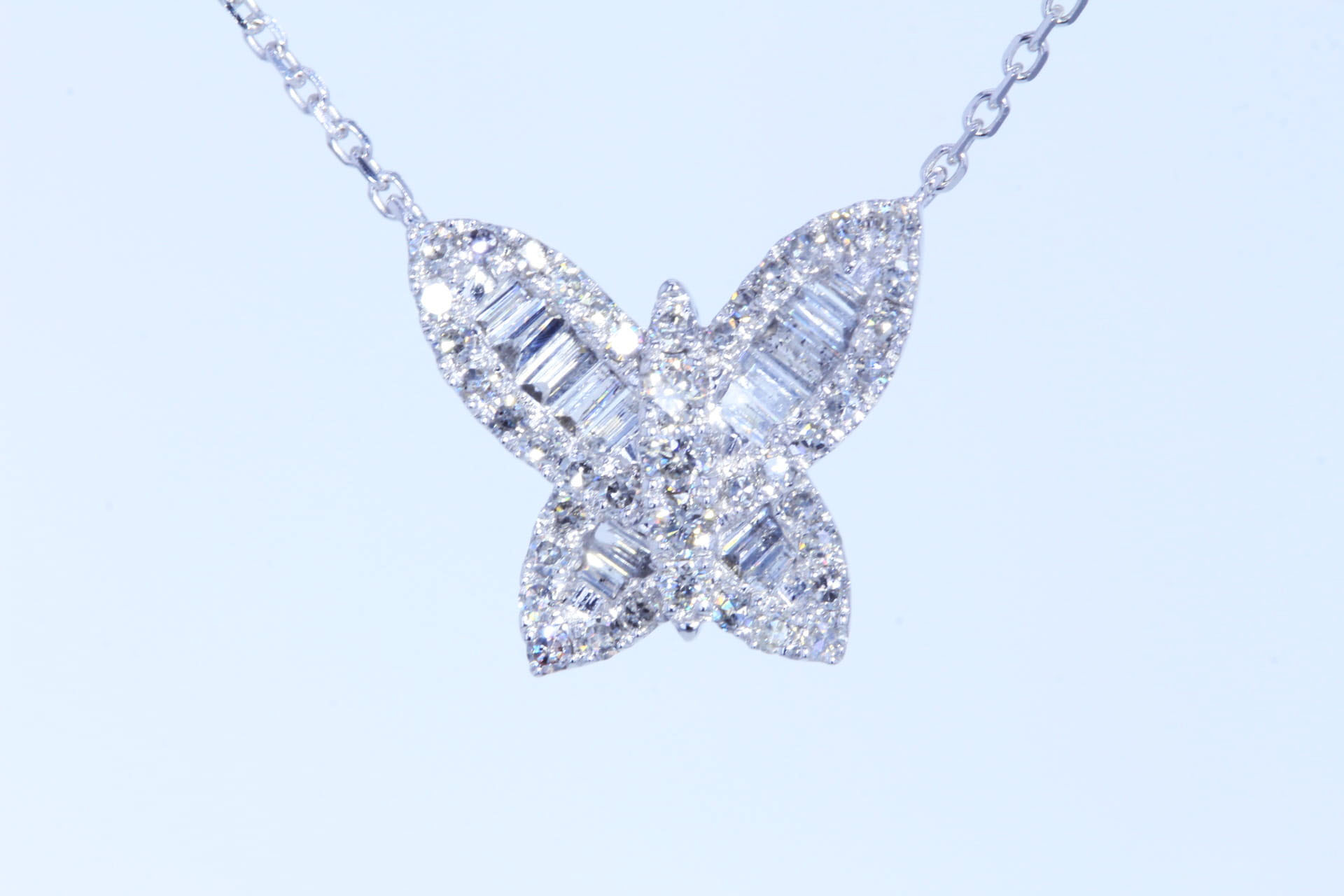 Brilliant Earth Diamond Flower Pendant Necklace - Sterling Silver Pendant  Necklace, Necklaces - BRILL20163 | The RealReal